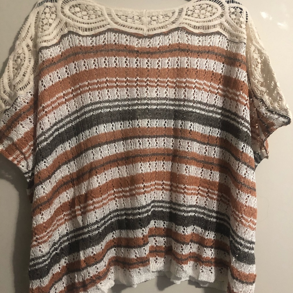3/🔟Striped wide fit blouse